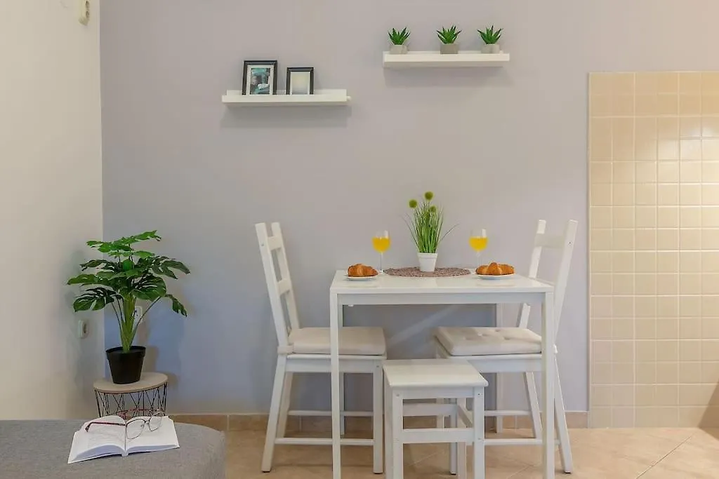 Lovely Guest House Veli Vrh Pula 0*,